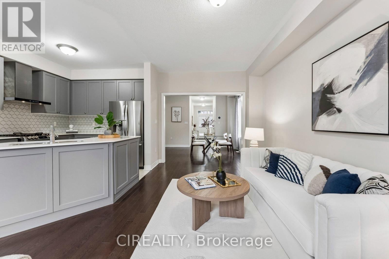 71 FINEGAN CIRCLE Image 16