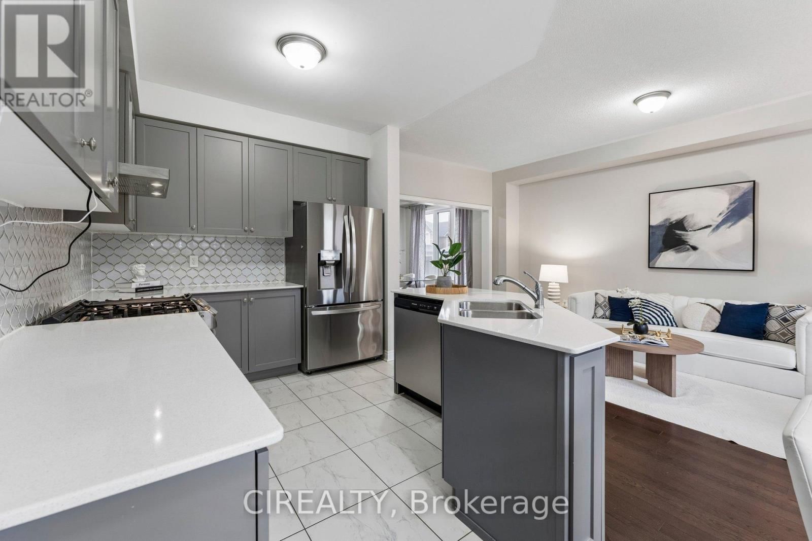 71 FINEGAN CIRCLE Image 18