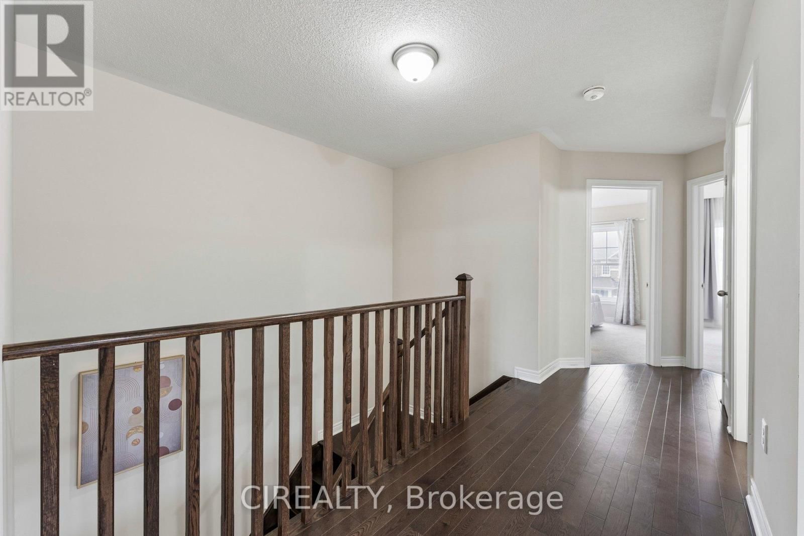 71 FINEGAN CIRCLE Image 24