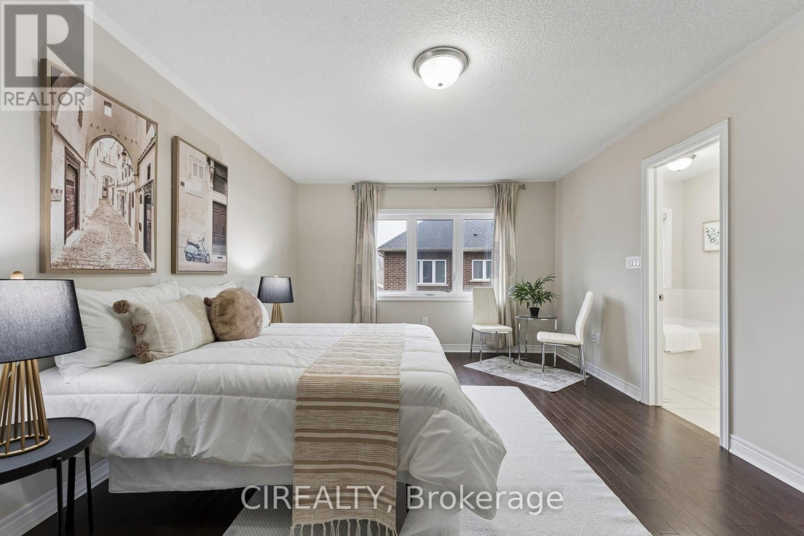 71 FINEGAN CIRCLE Image 27