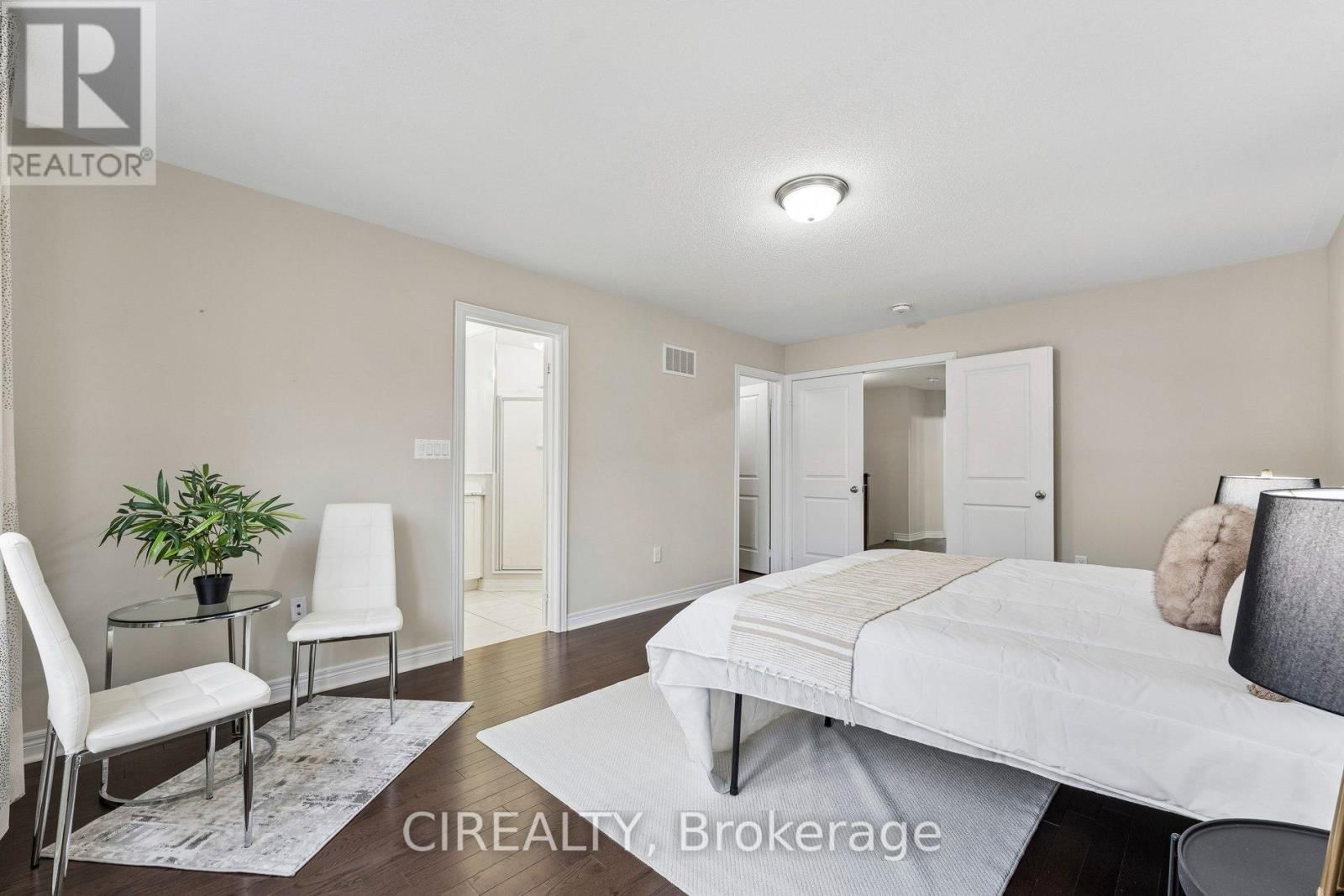 71 FINEGAN CIRCLE Image 30