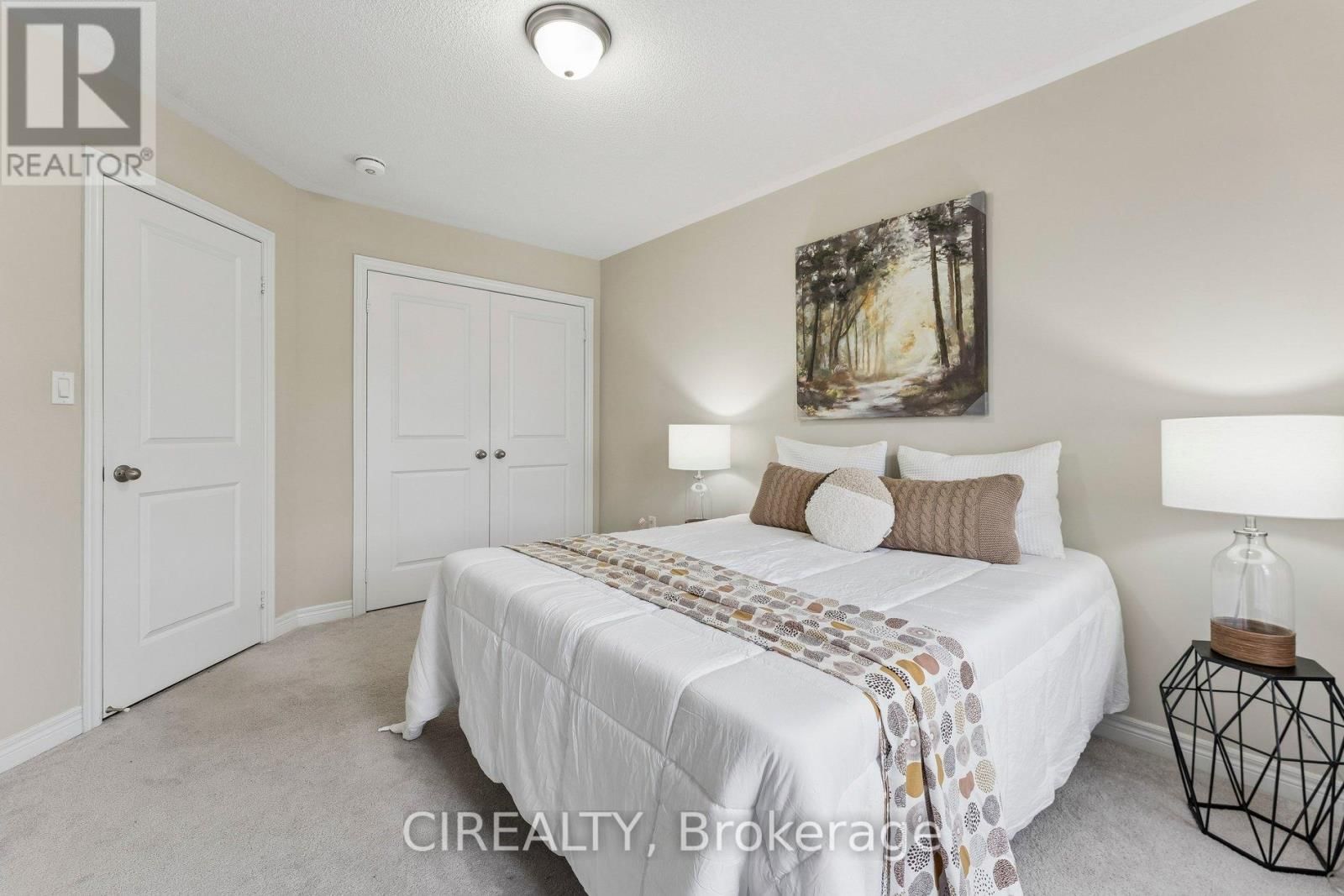 71 FINEGAN CIRCLE Image 34