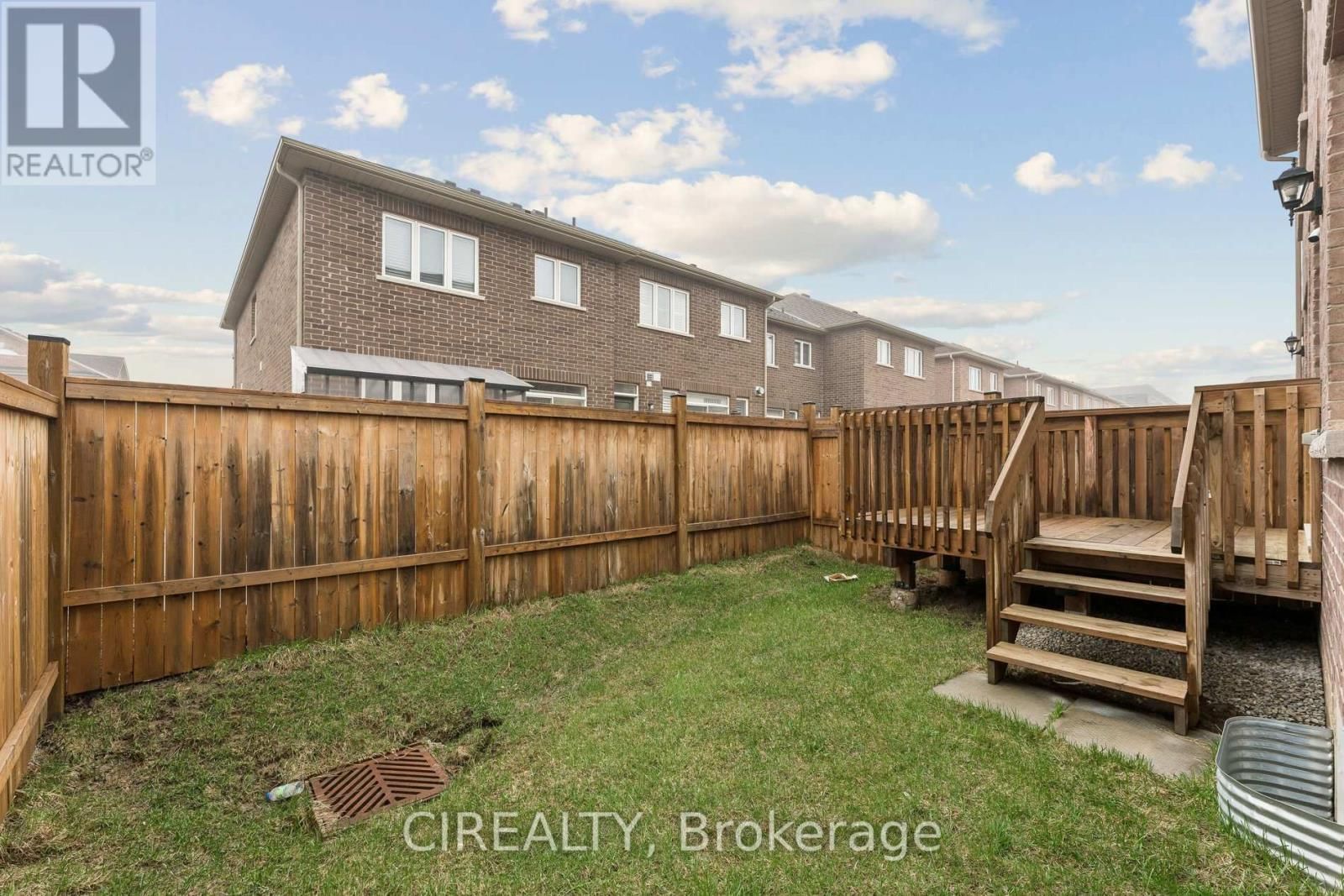 71 FINEGAN CIRCLE Image 40