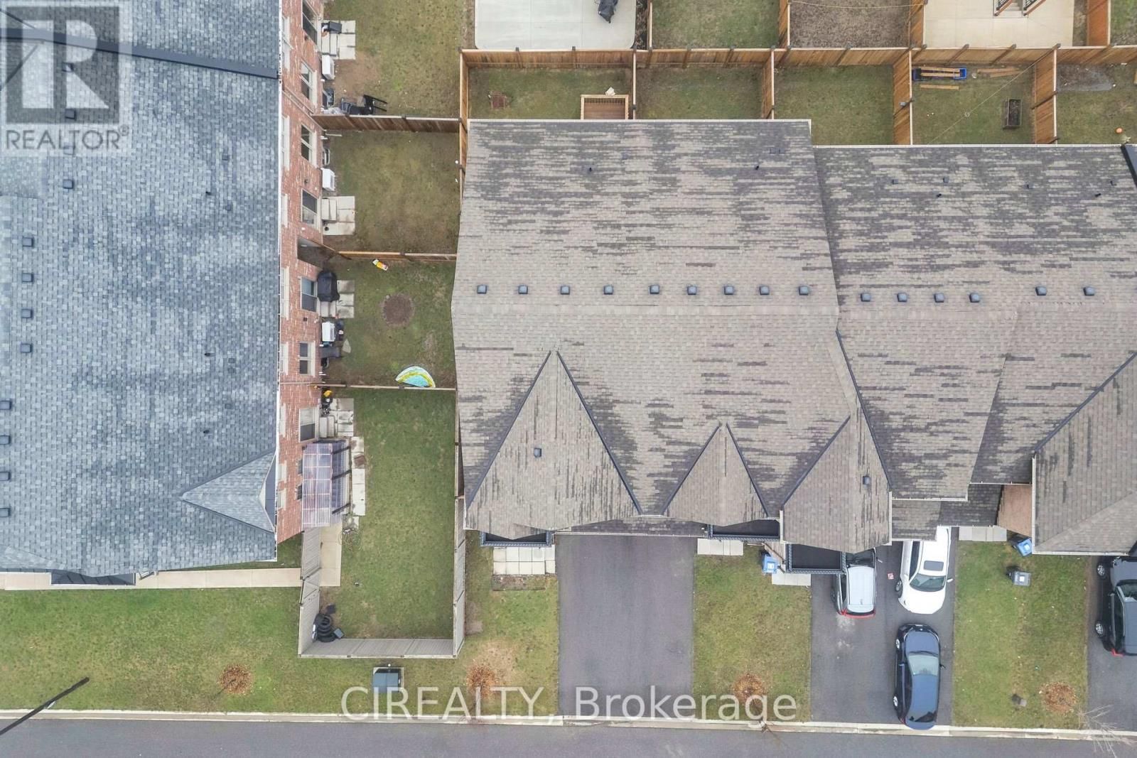 71 FINEGAN CIRCLE Image 43