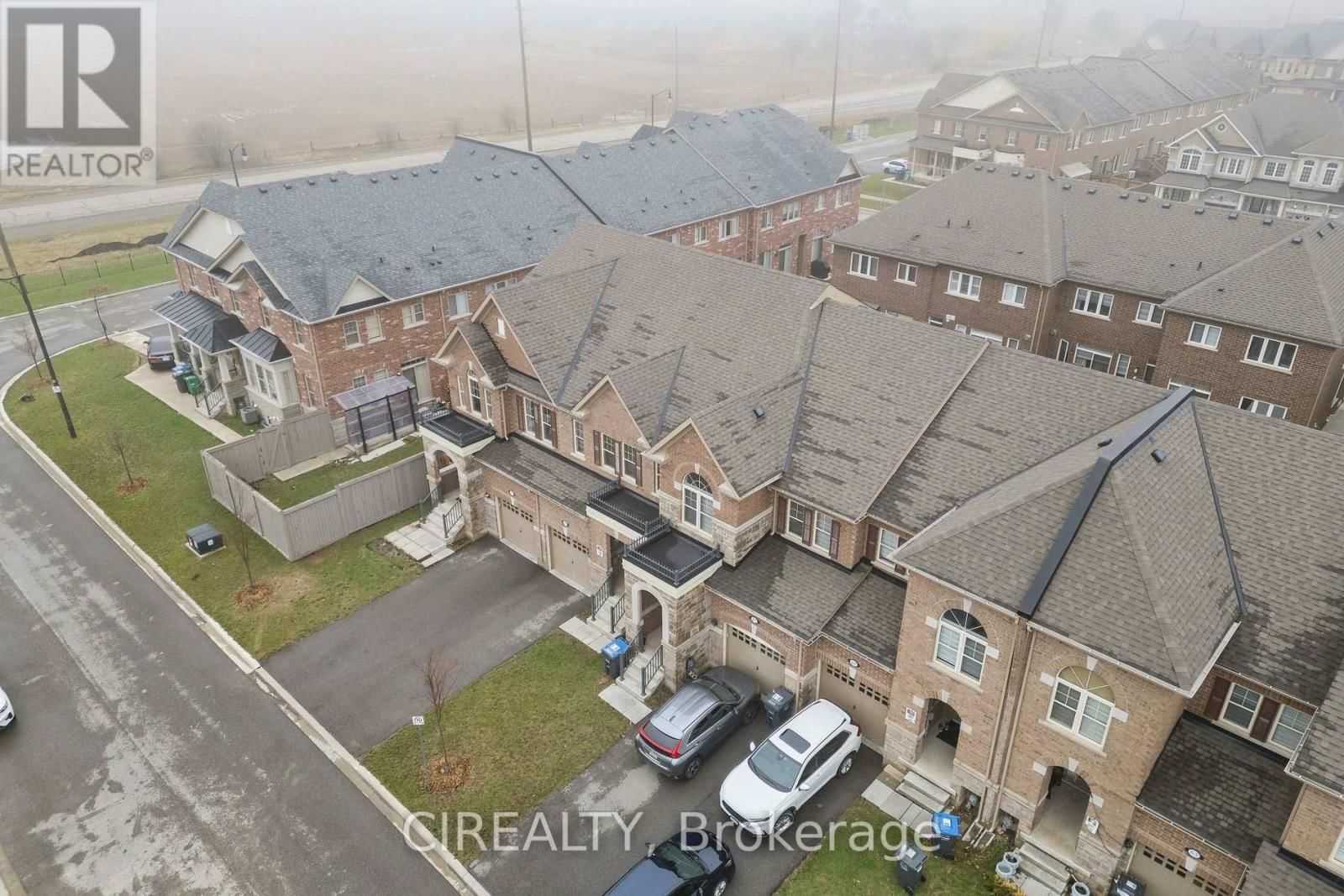 71 FINEGAN CIRCLE Image 47