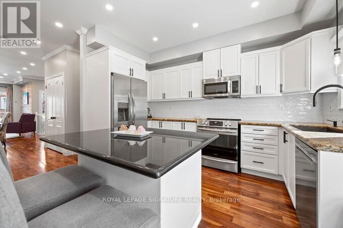 30 - 435 HENSALL CIRCLE Image 13