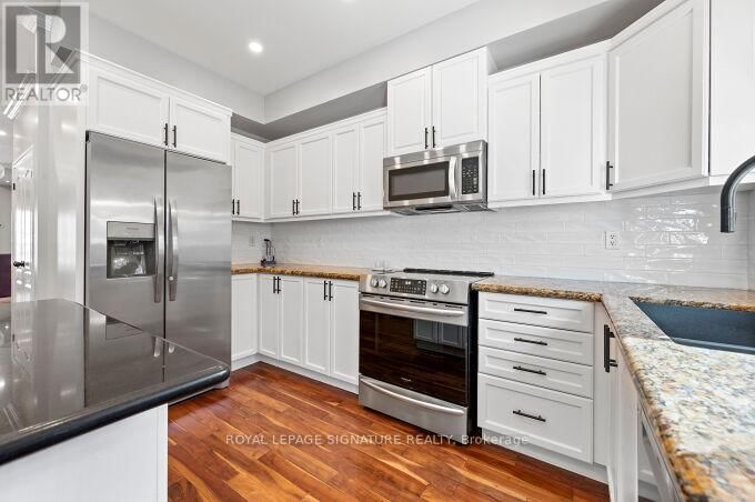 30 - 435 HENSALL CIRCLE Image 15