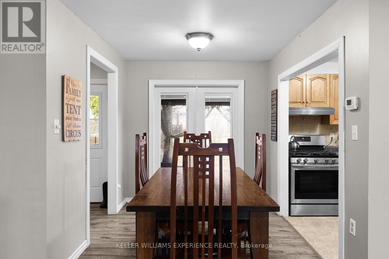 27 RUSTIC CRESCENT Image 6