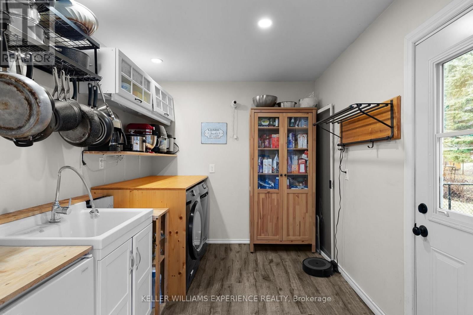 27 RUSTIC CRESCENT Image 9