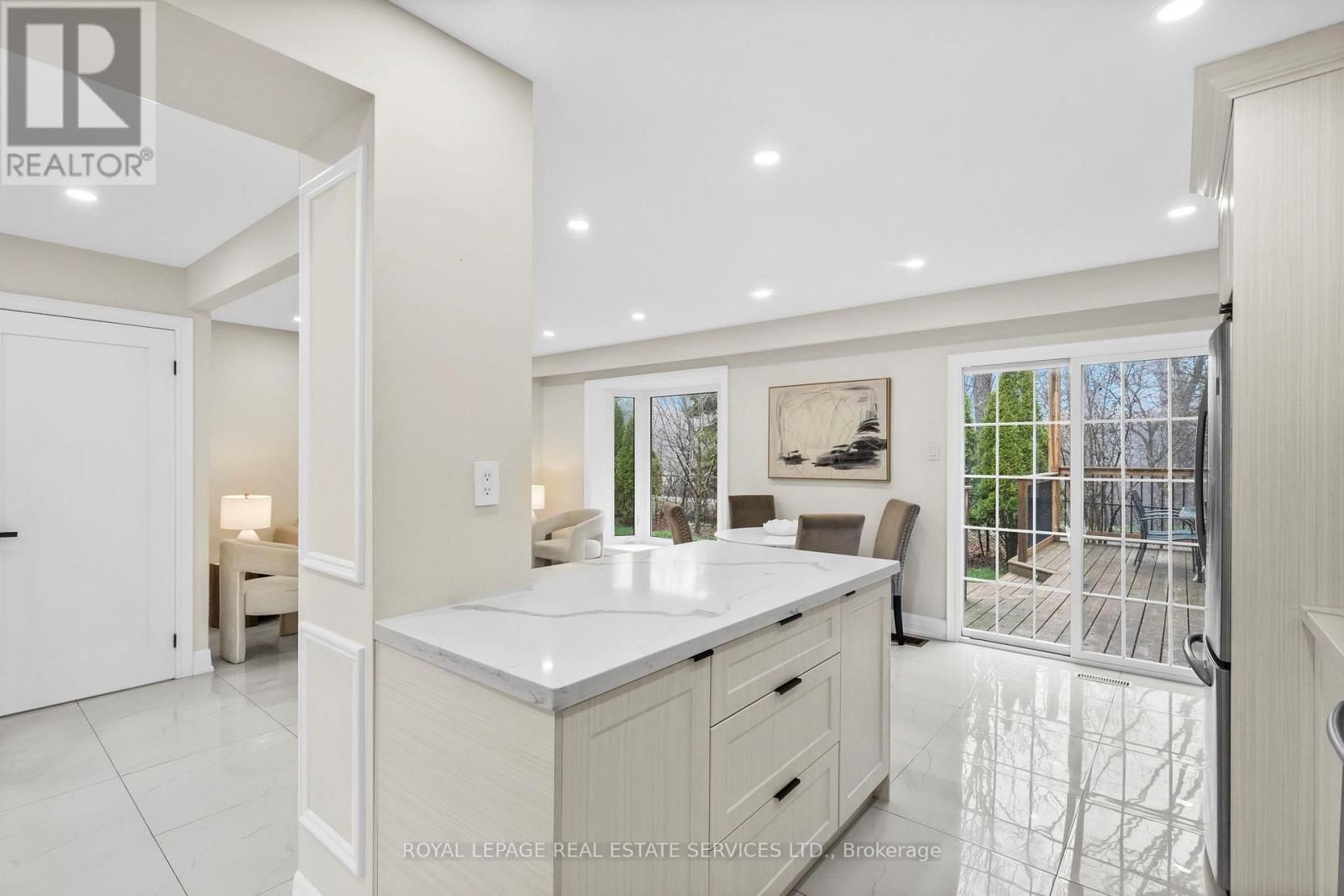 22 - 1176 JAMESWAY BOULEVARD Image 11