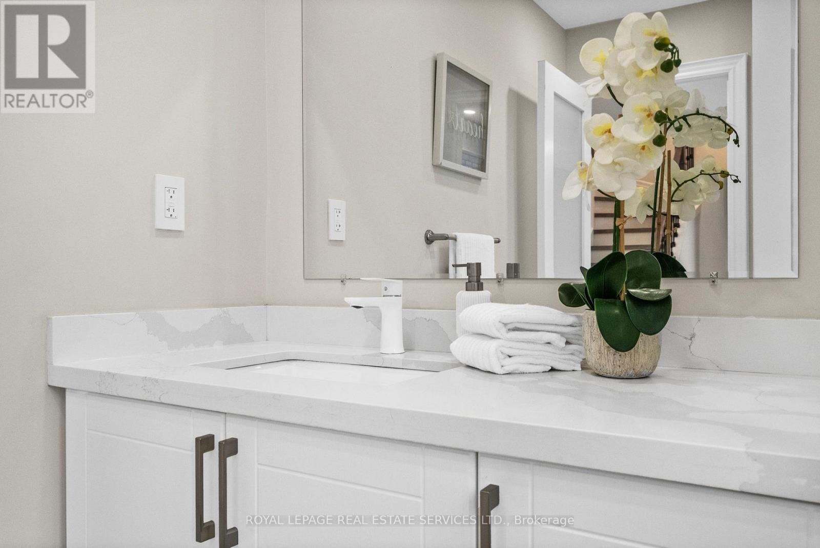 22 - 1176 JAMESWAY BOULEVARD Image 27