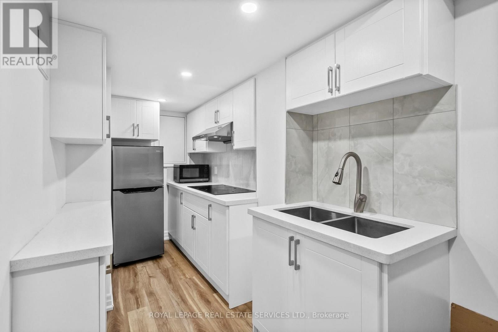 22 - 1176 JAMESWAY BOULEVARD Image 28