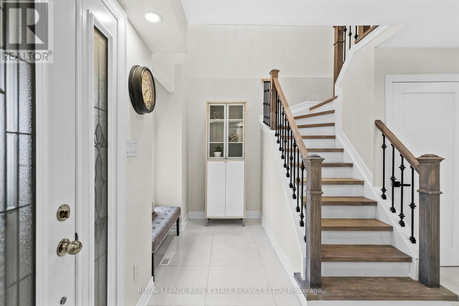 22 - 1176 JAMESWAY BOULEVARD Image 3