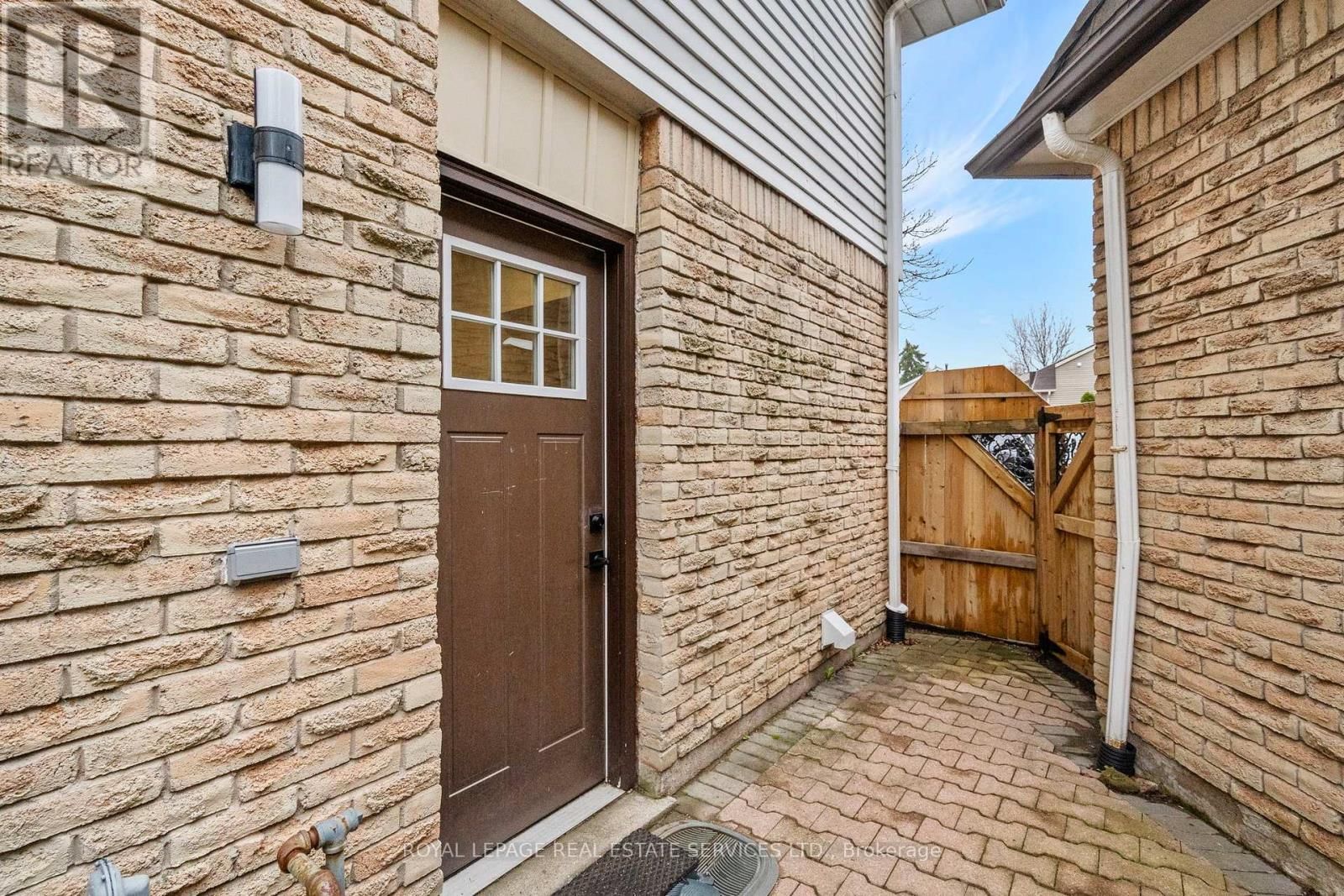 22 - 1176 JAMESWAY BOULEVARD Image 38