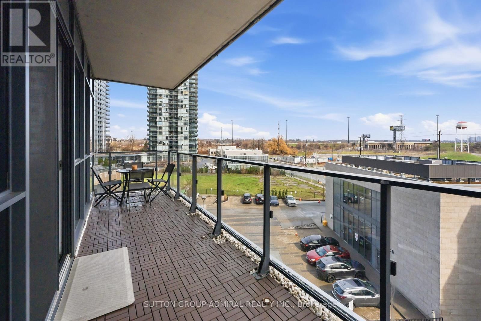 625 - 10 PARK LAWN ROAD Image 22