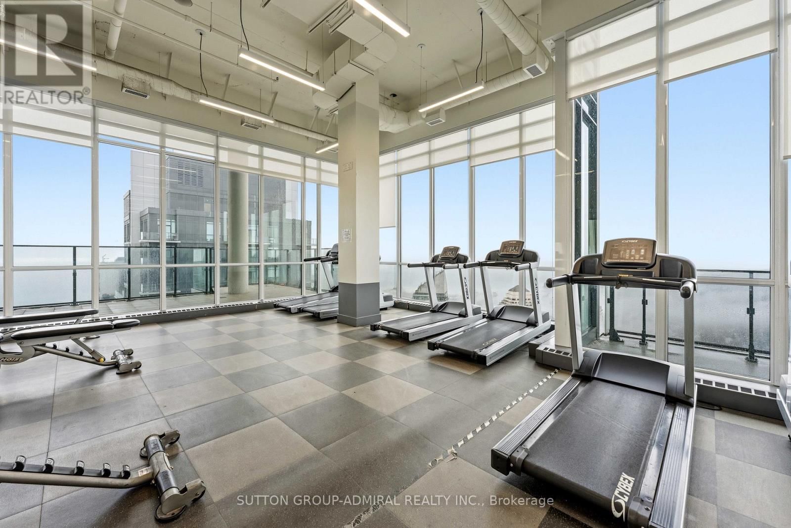 625 - 10 PARK LAWN ROAD Image 34