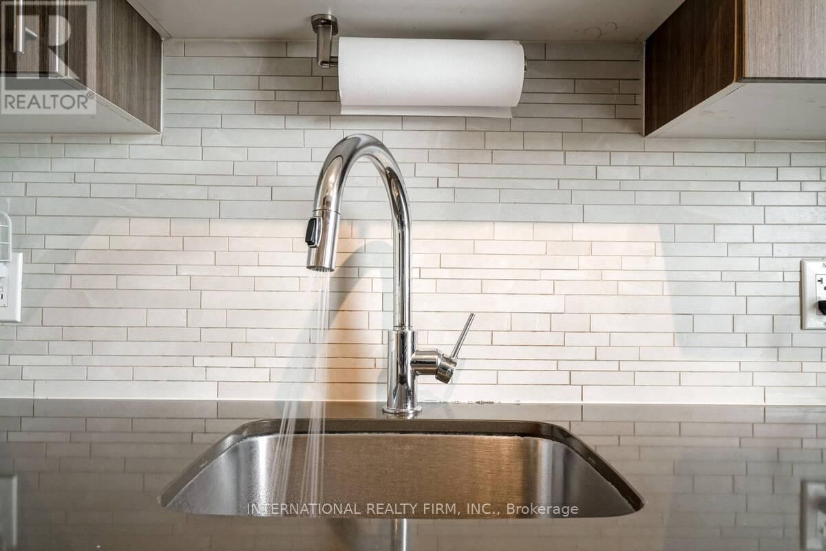 2222 - 2 EVA ROAD Image 10