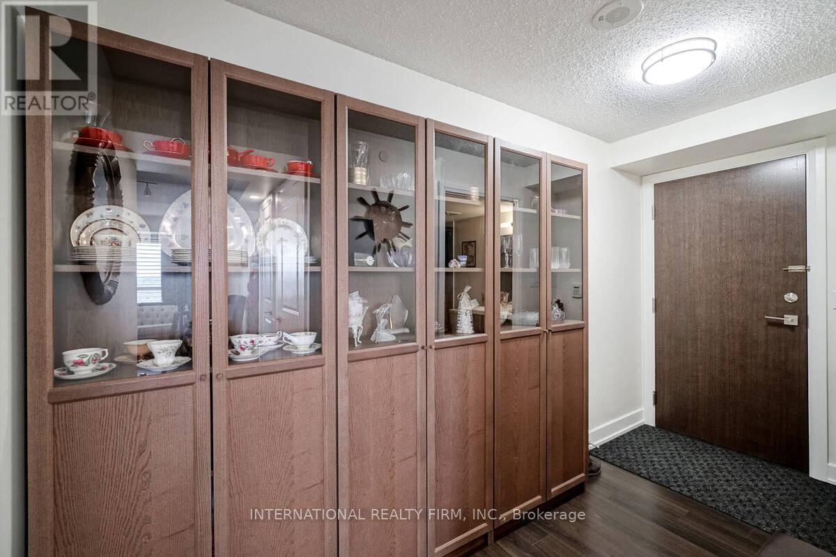 2222 - 2 EVA ROAD Image 15