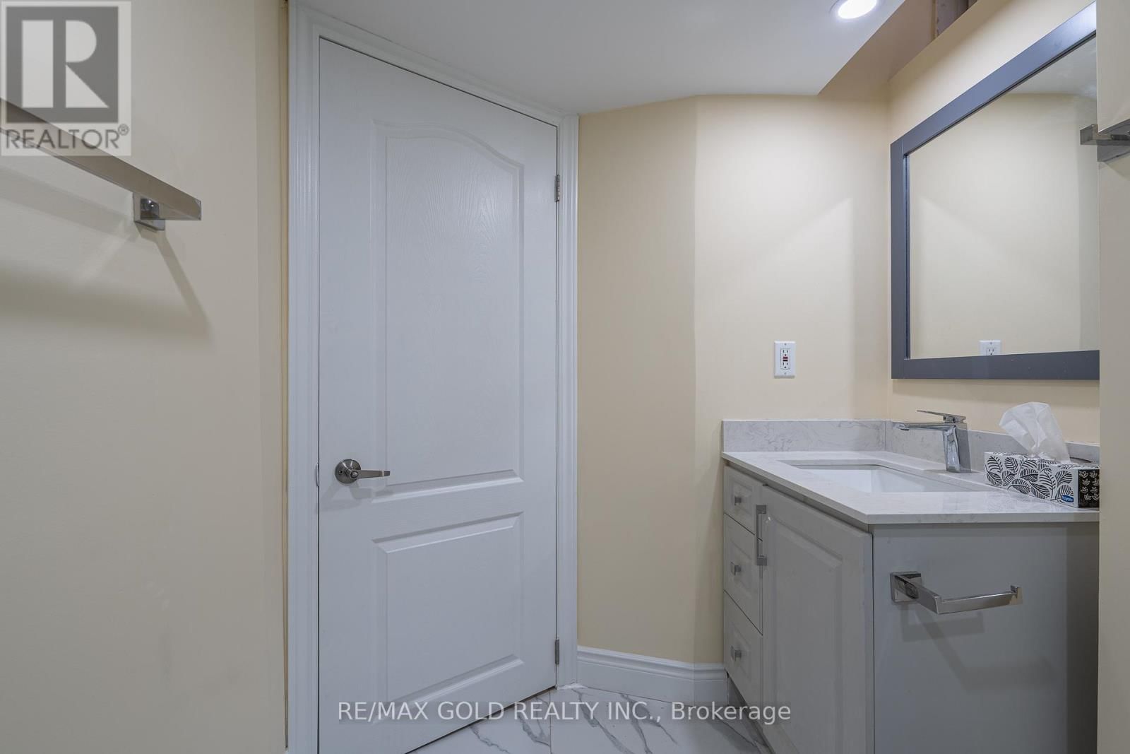 102 BUNCHBERRY WAY Image 29