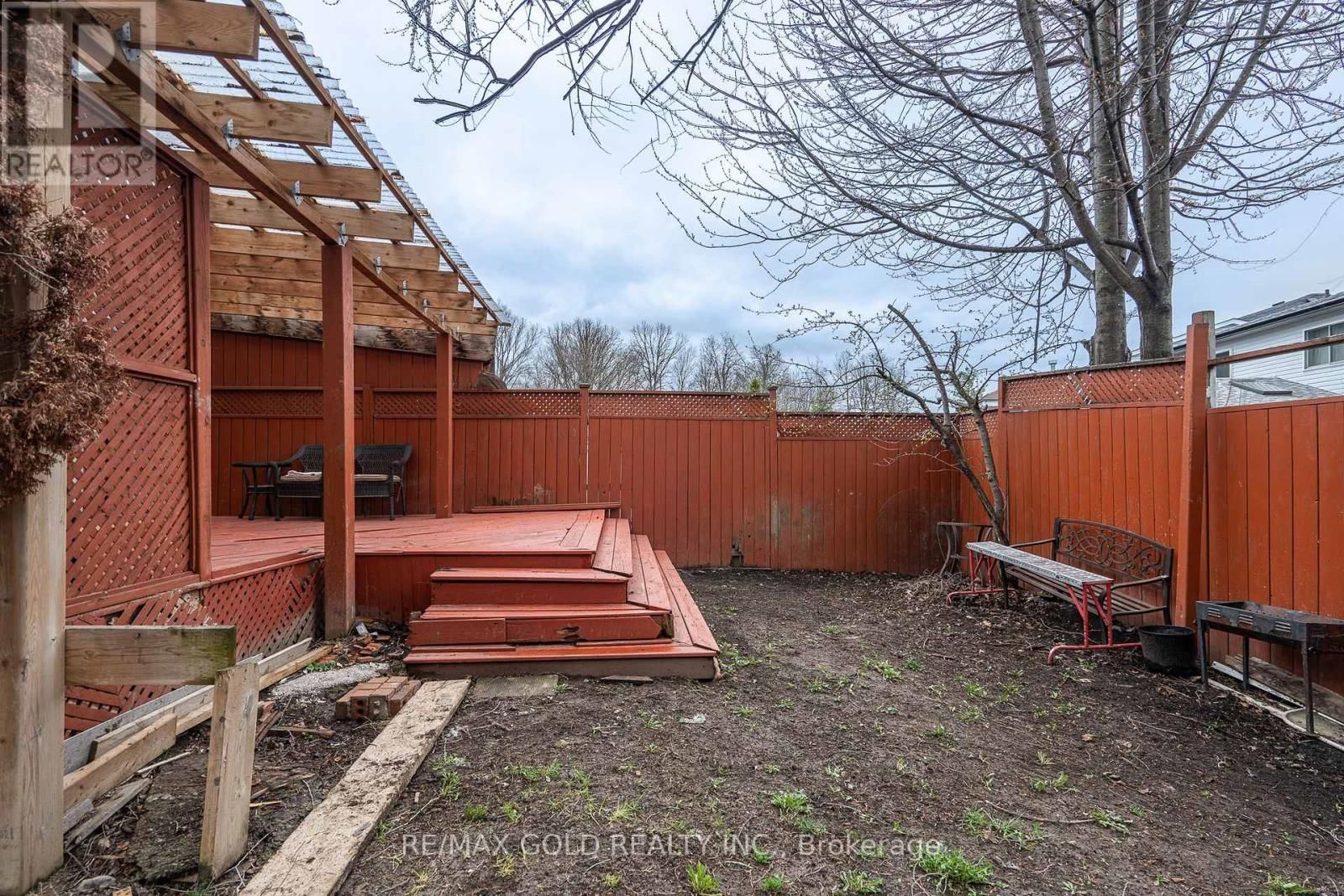 102 BUNCHBERRY WAY Image 32