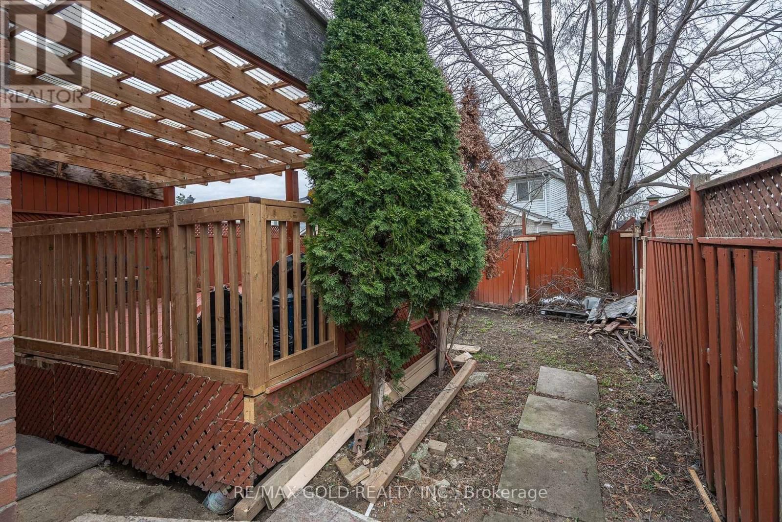 102 BUNCHBERRY WAY Image 34