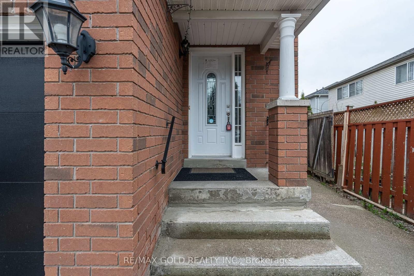 102 BUNCHBERRY WAY Image 35