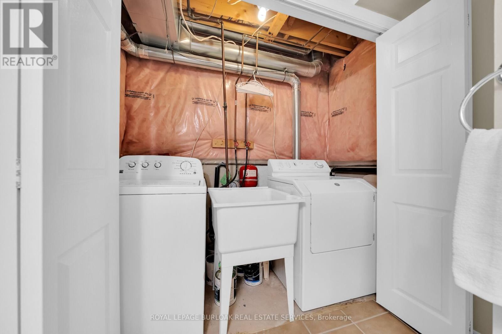 41 - 300 RAVINEVIEW WAY Image 36