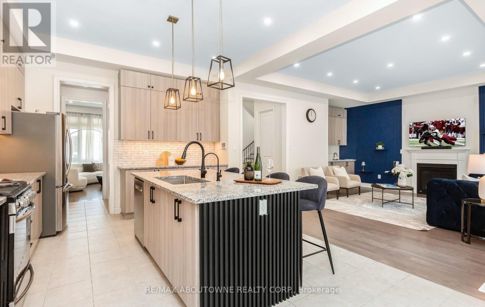 3294 MILLICENT AVENUE Image 18