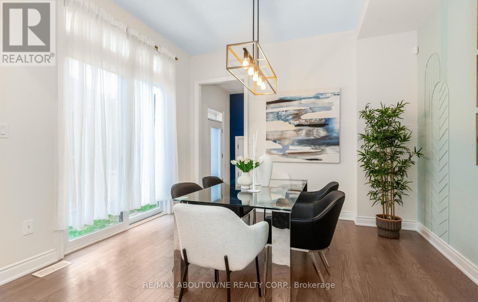 3294 MILLICENT AVENUE Image 21