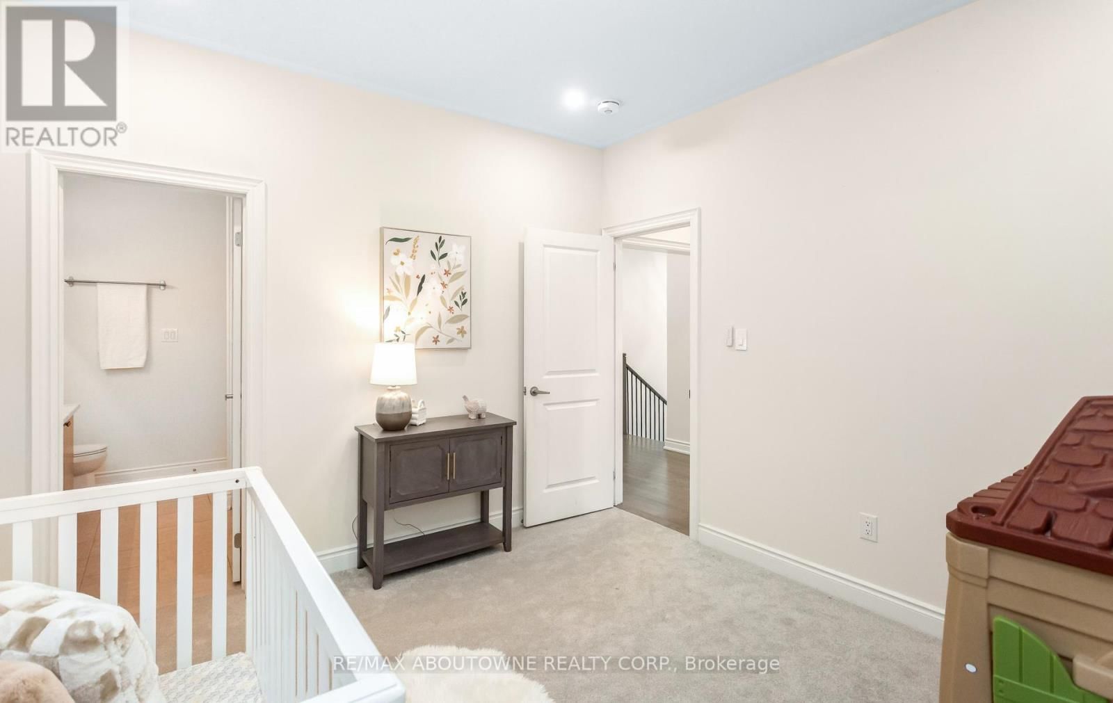 3294 MILLICENT AVENUE Image 38