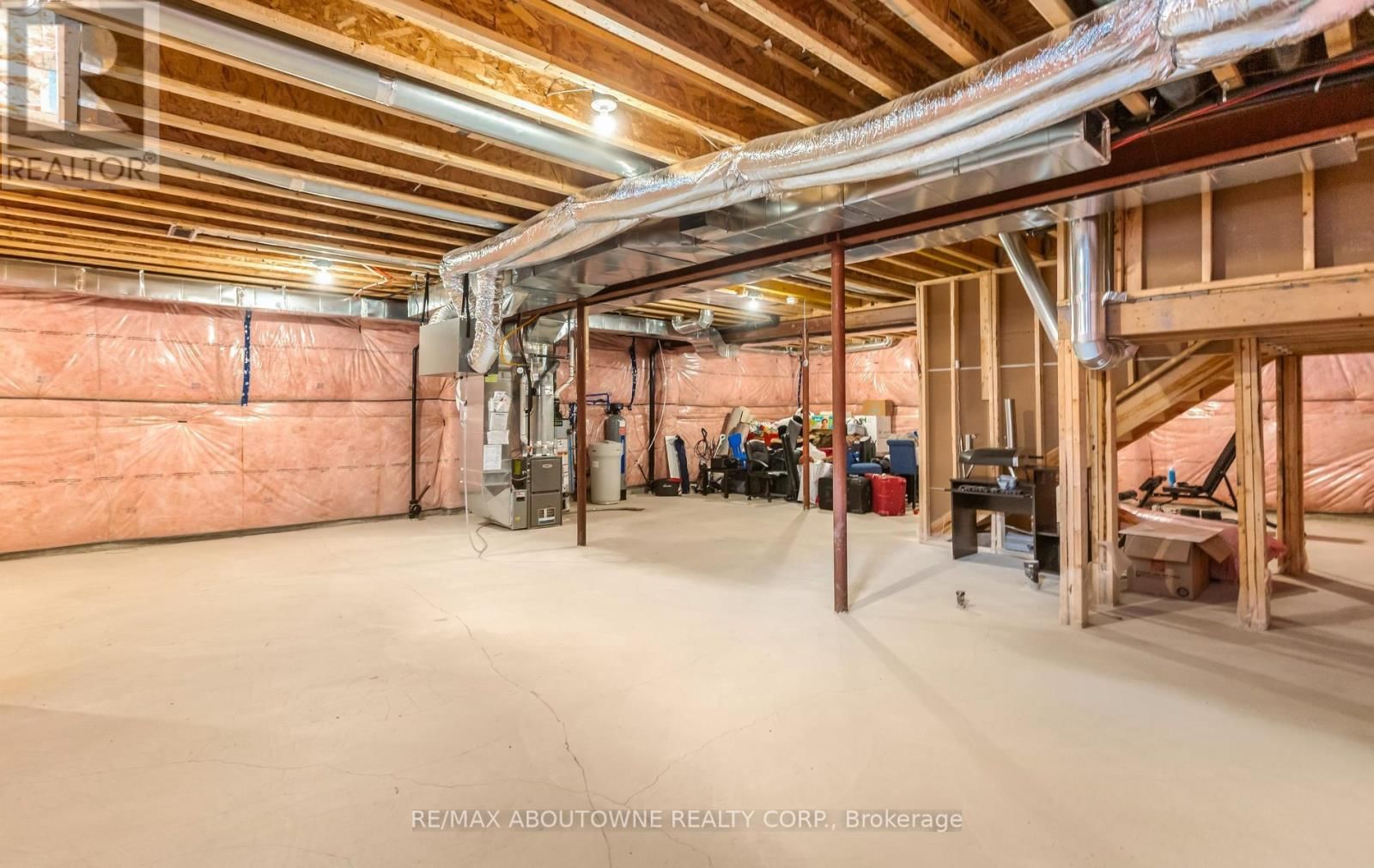 3294 MILLICENT AVENUE Image 46