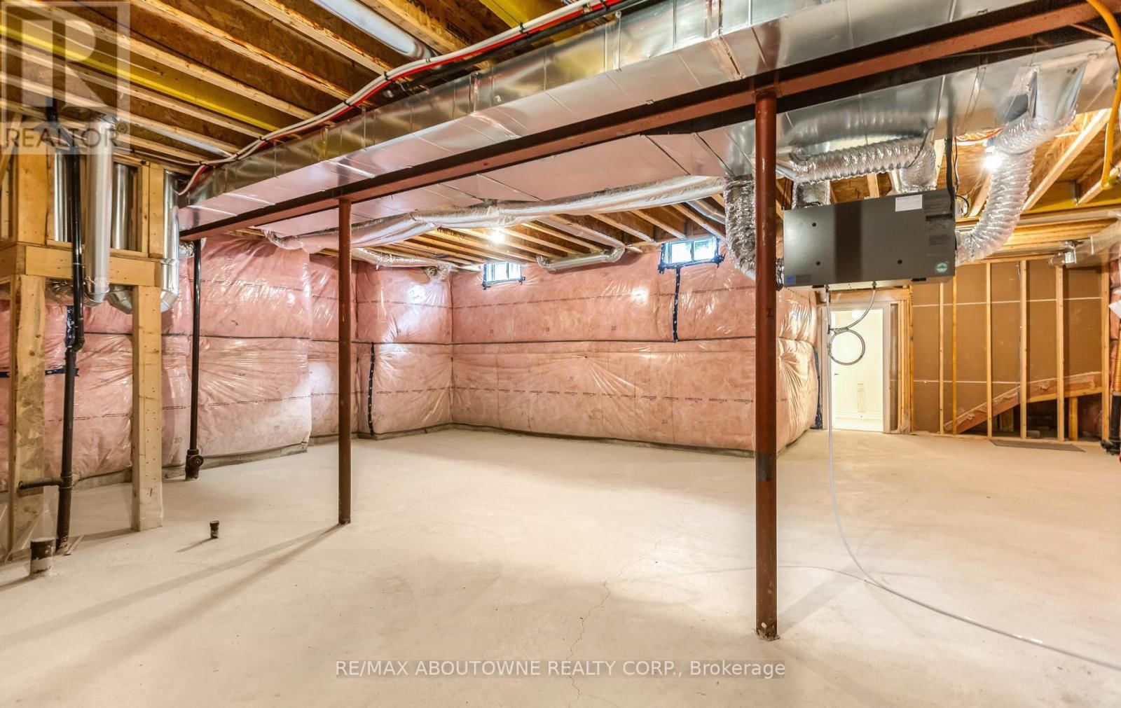 3294 MILLICENT AVENUE Image 47