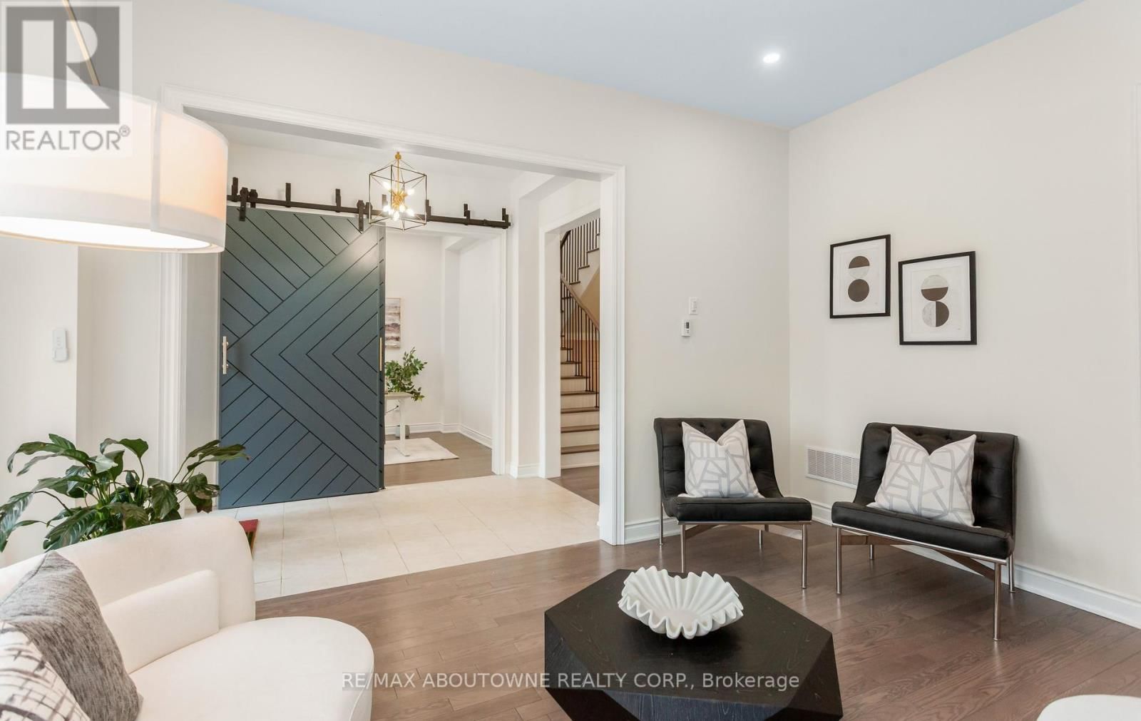 3294 MILLICENT AVENUE Image 6