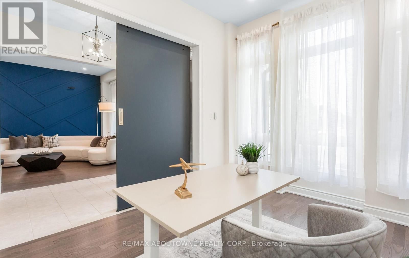 3294 MILLICENT AVENUE Image 8