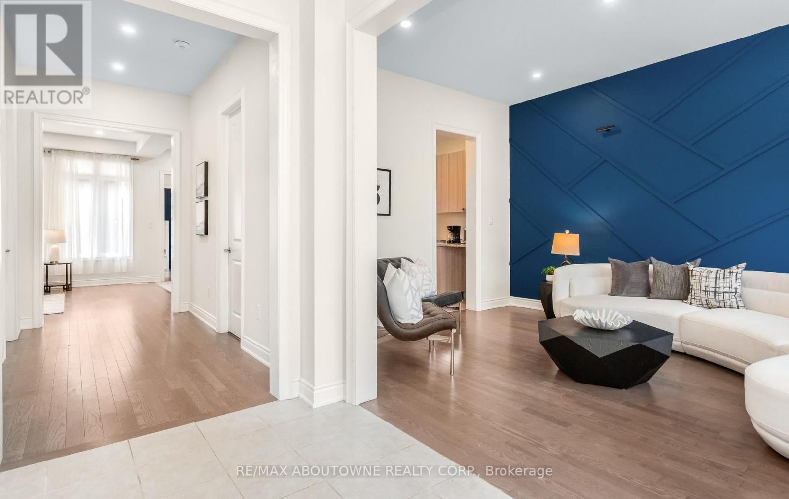 3294 MILLICENT AVENUE Image 9