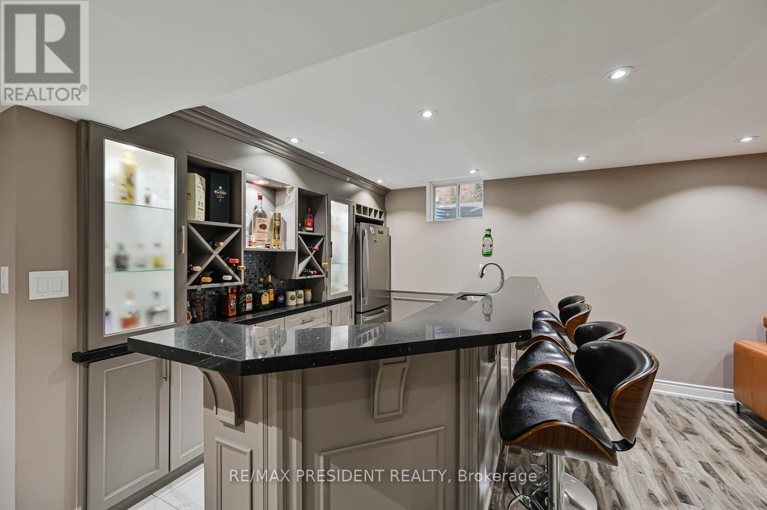 65 PARITY ROAD Image 41