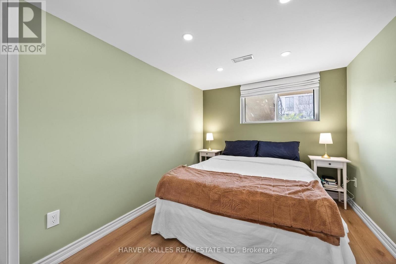 231 BICKNELL AVENUE Image 14