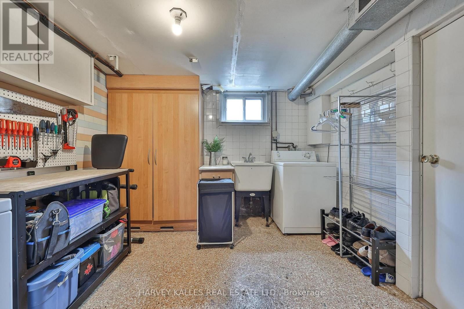 231 BICKNELL AVENUE Image 17