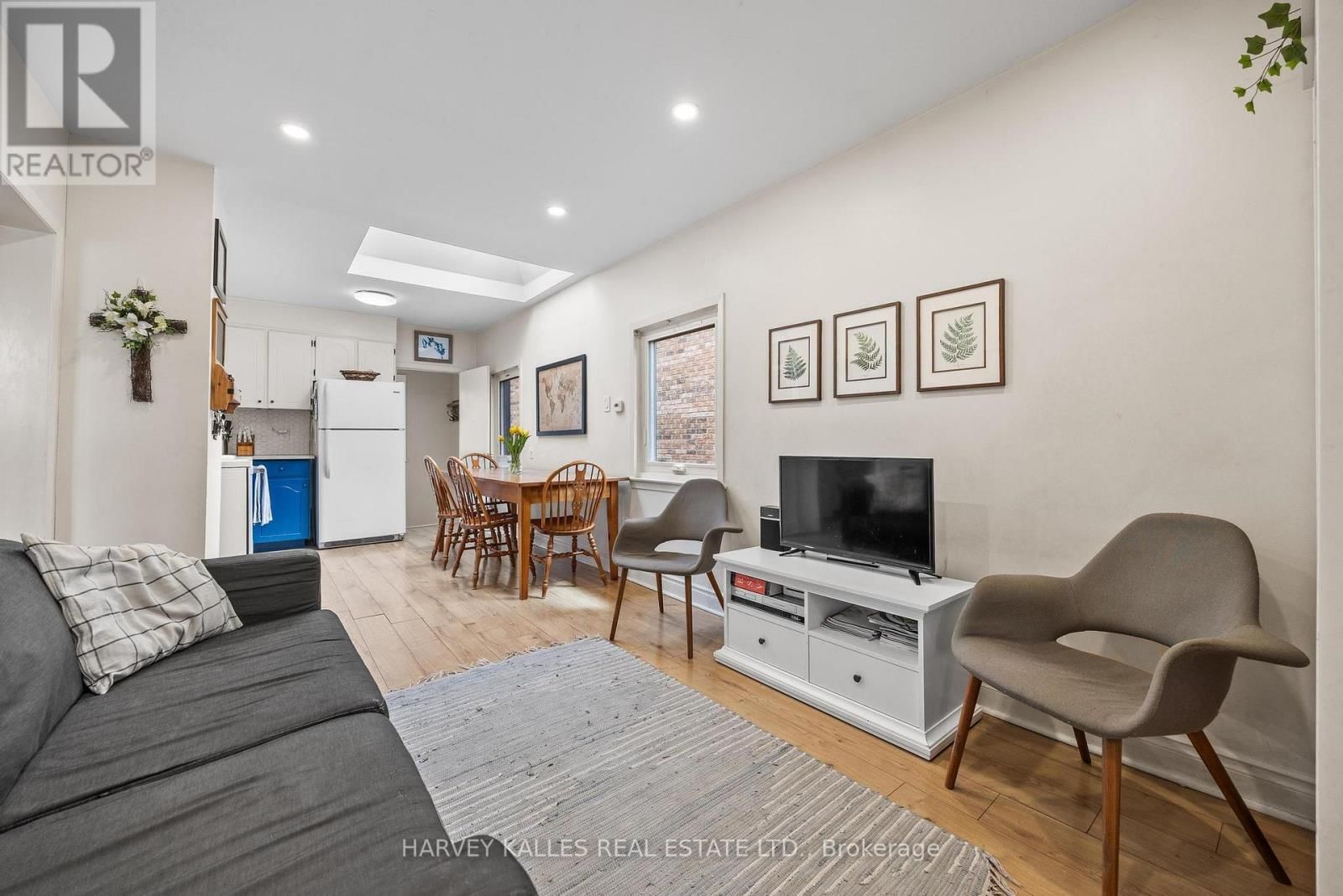 231 BICKNELL AVENUE Image 3