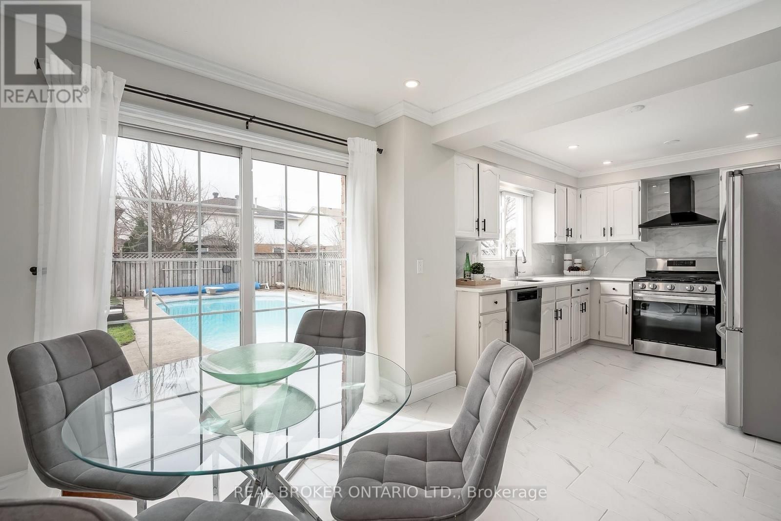 2152 HEIDI AVENUE Image 23