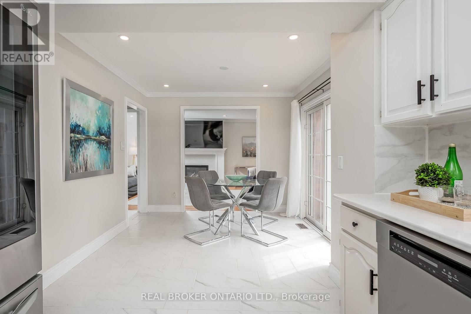 2152 HEIDI AVENUE Image 26