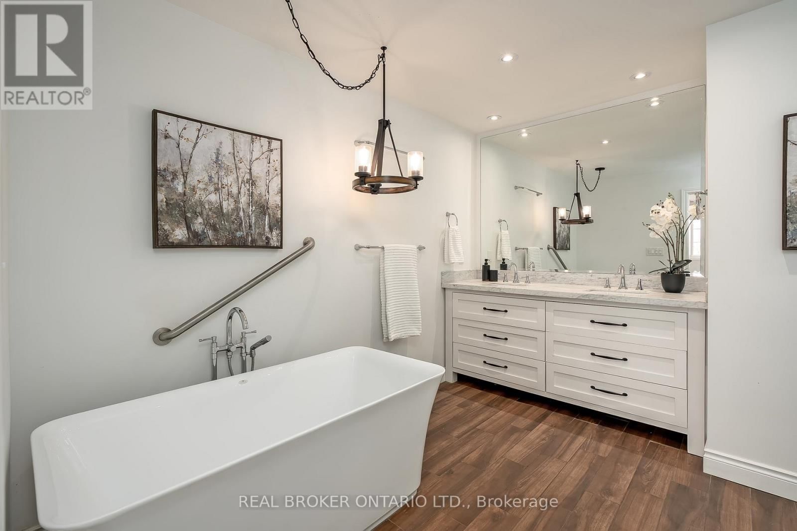 2152 HEIDI AVENUE Image 32