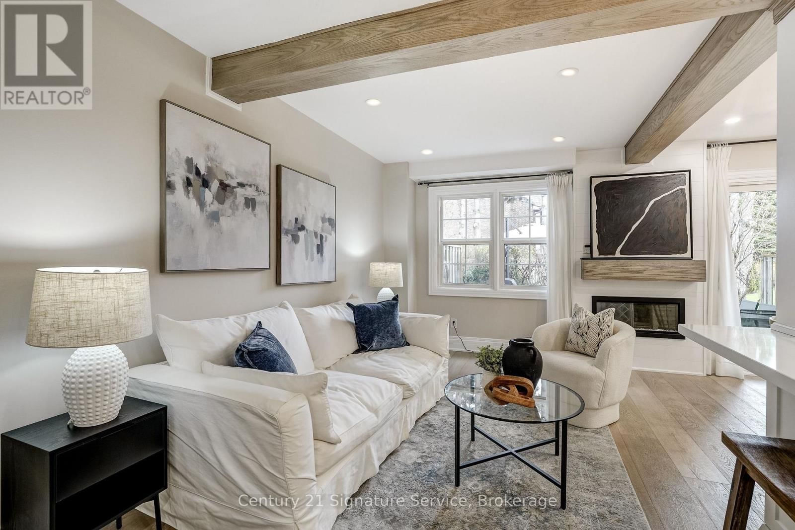 22 - 2120 RATHBURN ROAD EAST Image 15