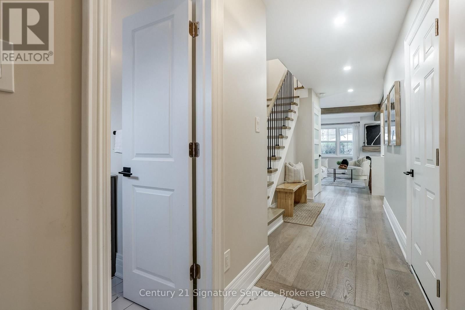 22 - 2120 RATHBURN ROAD EAST Image 3