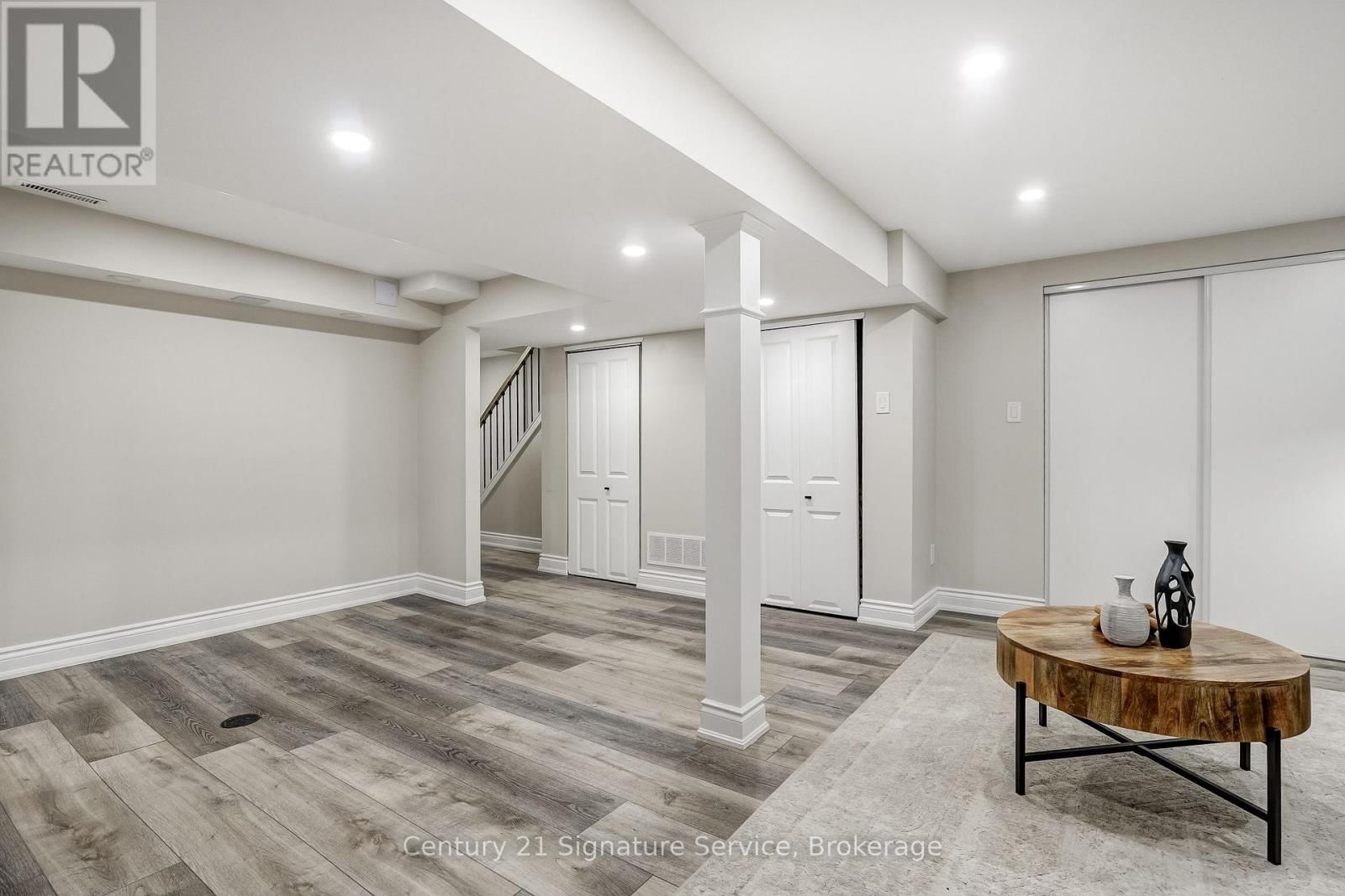 22 - 2120 RATHBURN ROAD EAST Image 35