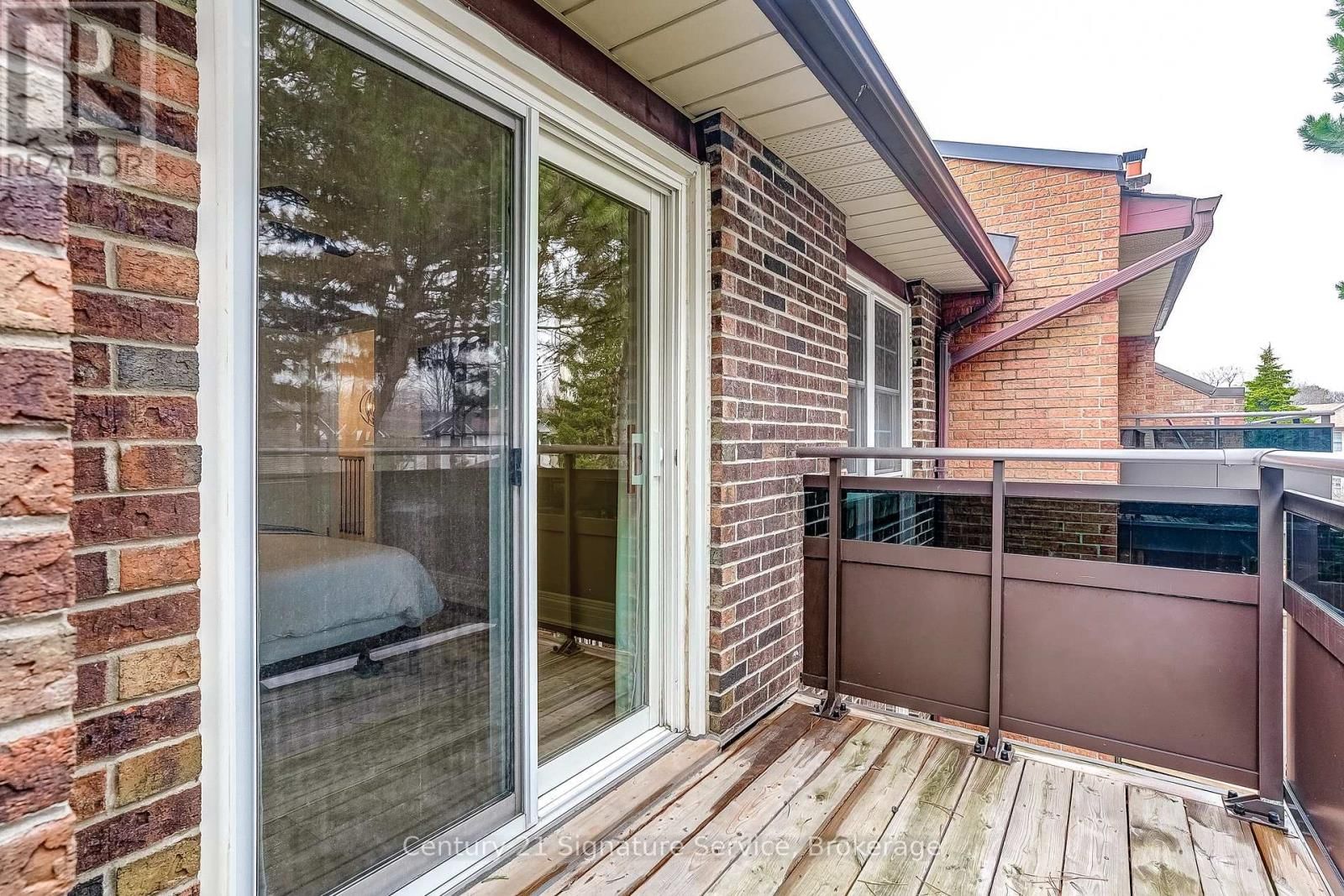 22 - 2120 RATHBURN ROAD EAST Image 38