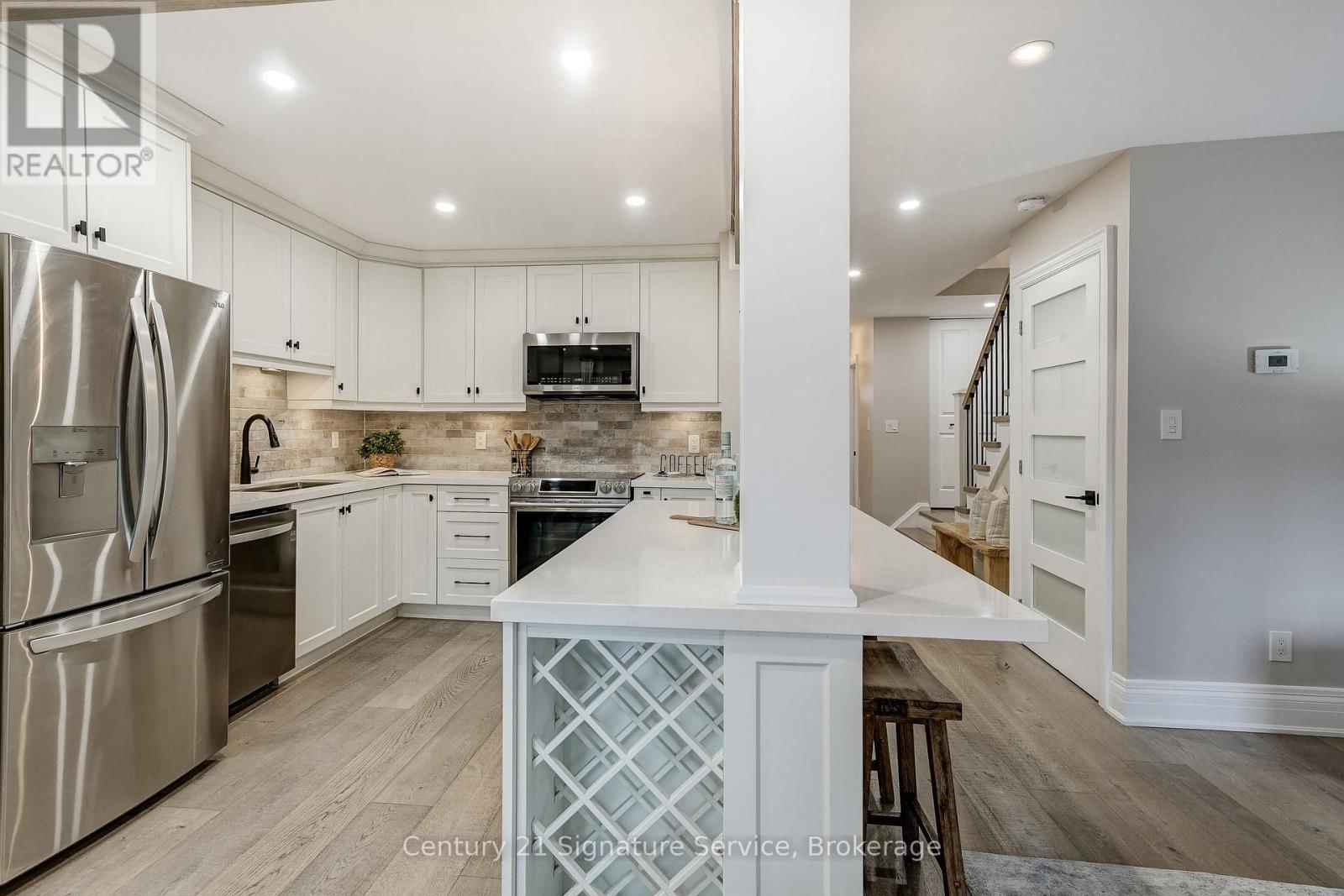 22 - 2120 RATHBURN ROAD EAST Image 8