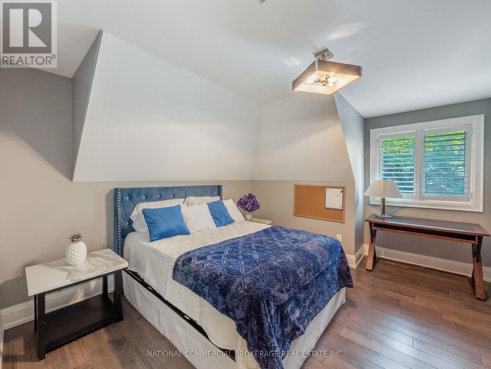 10088 OLD PINE CREST ROAD Image 17