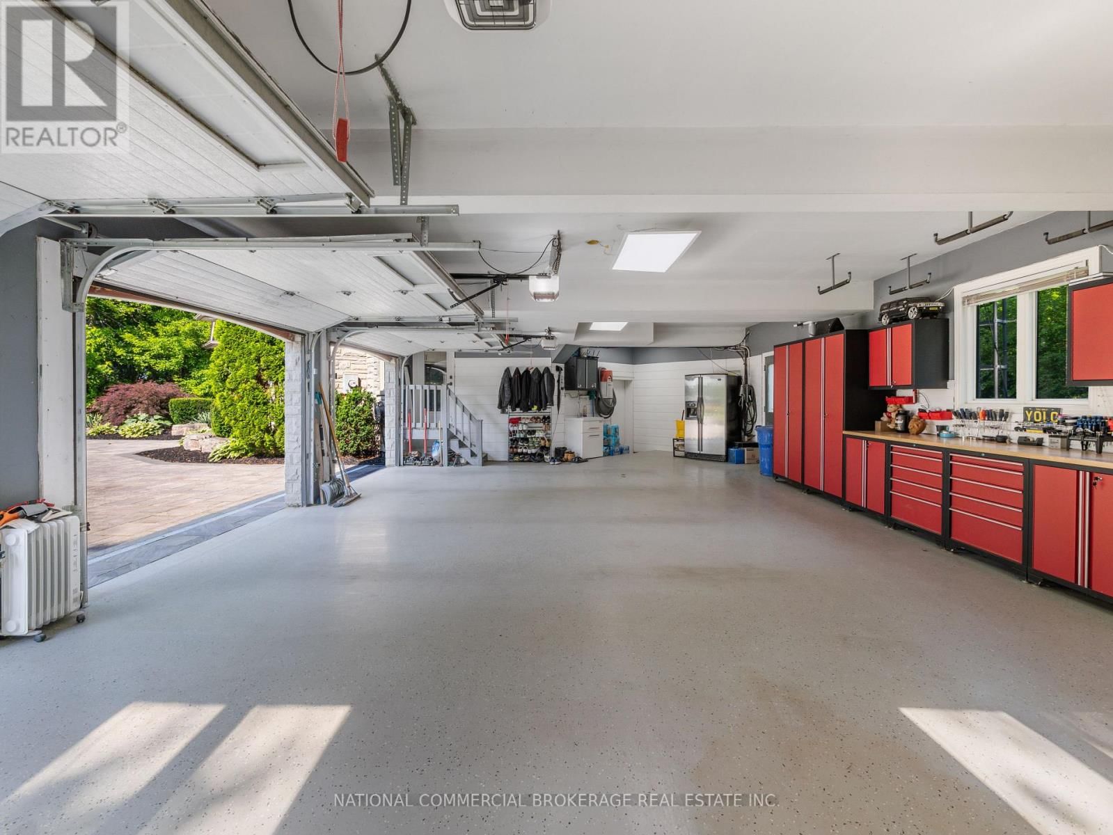 10088 OLD PINE CREST ROAD Image 34