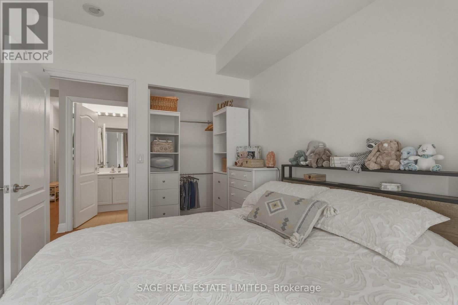 510 - 2119 LAKESHORE BOULEVARD WEST Image 12